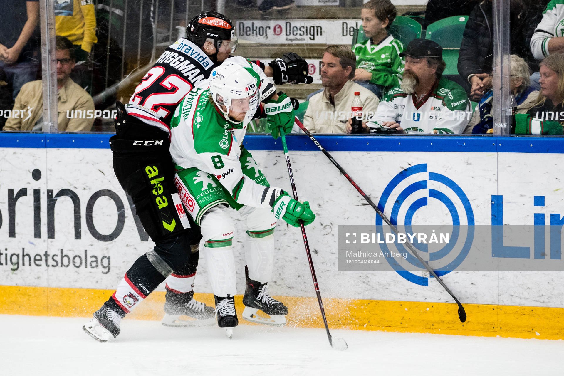 Malmö Redhawks Lars Bryggman och Rögles Linus Sandin