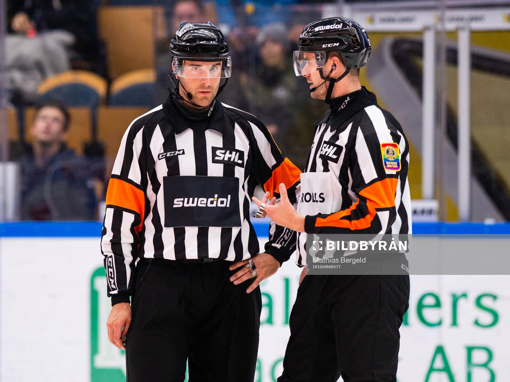 Domarna Mikael Sjöqvist och Richard Magnusson