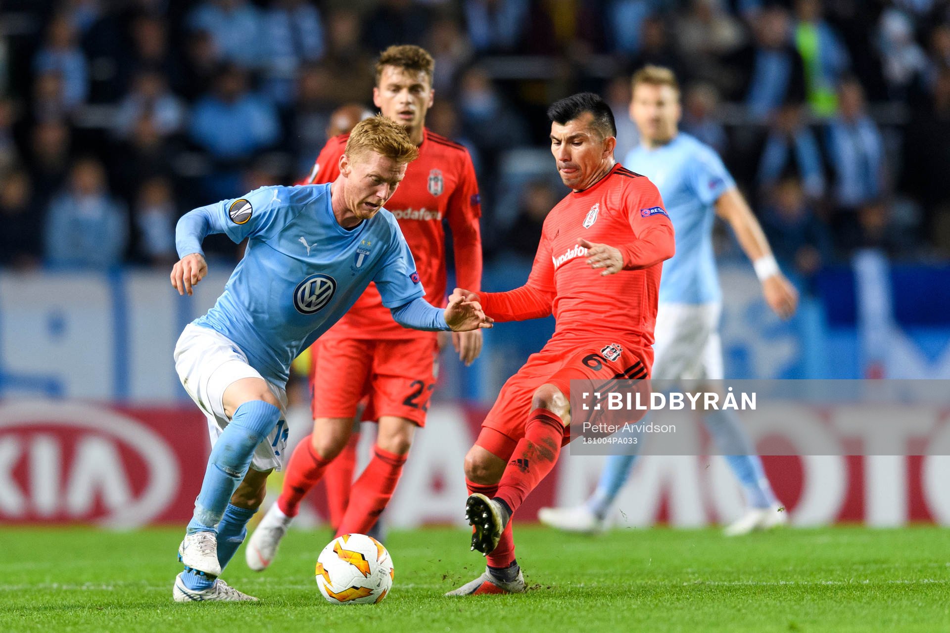 Anders Christiansen of Malmö FF and Gary Alexis Medel Soto
