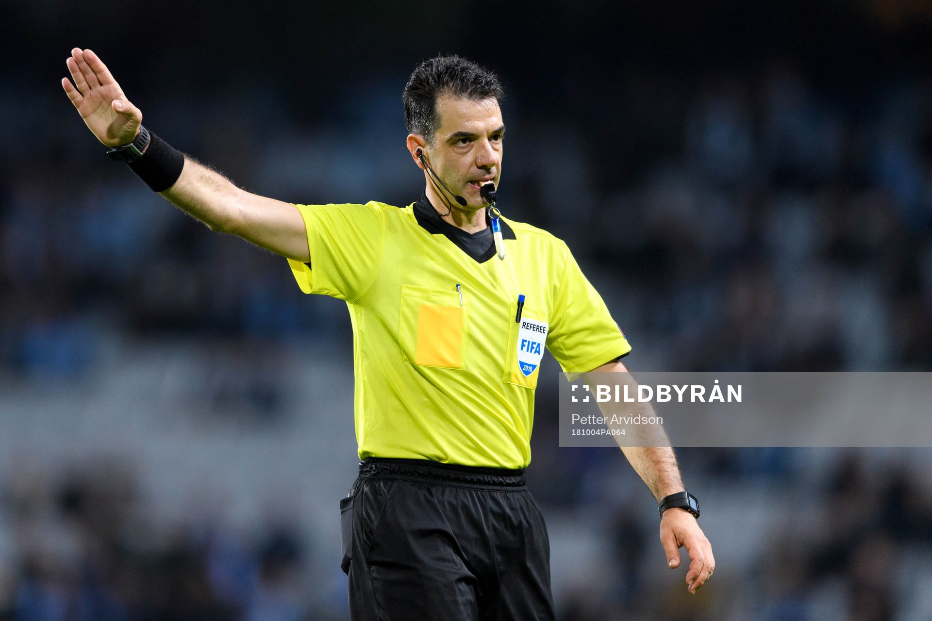 Referee Aleksandar Stavrev