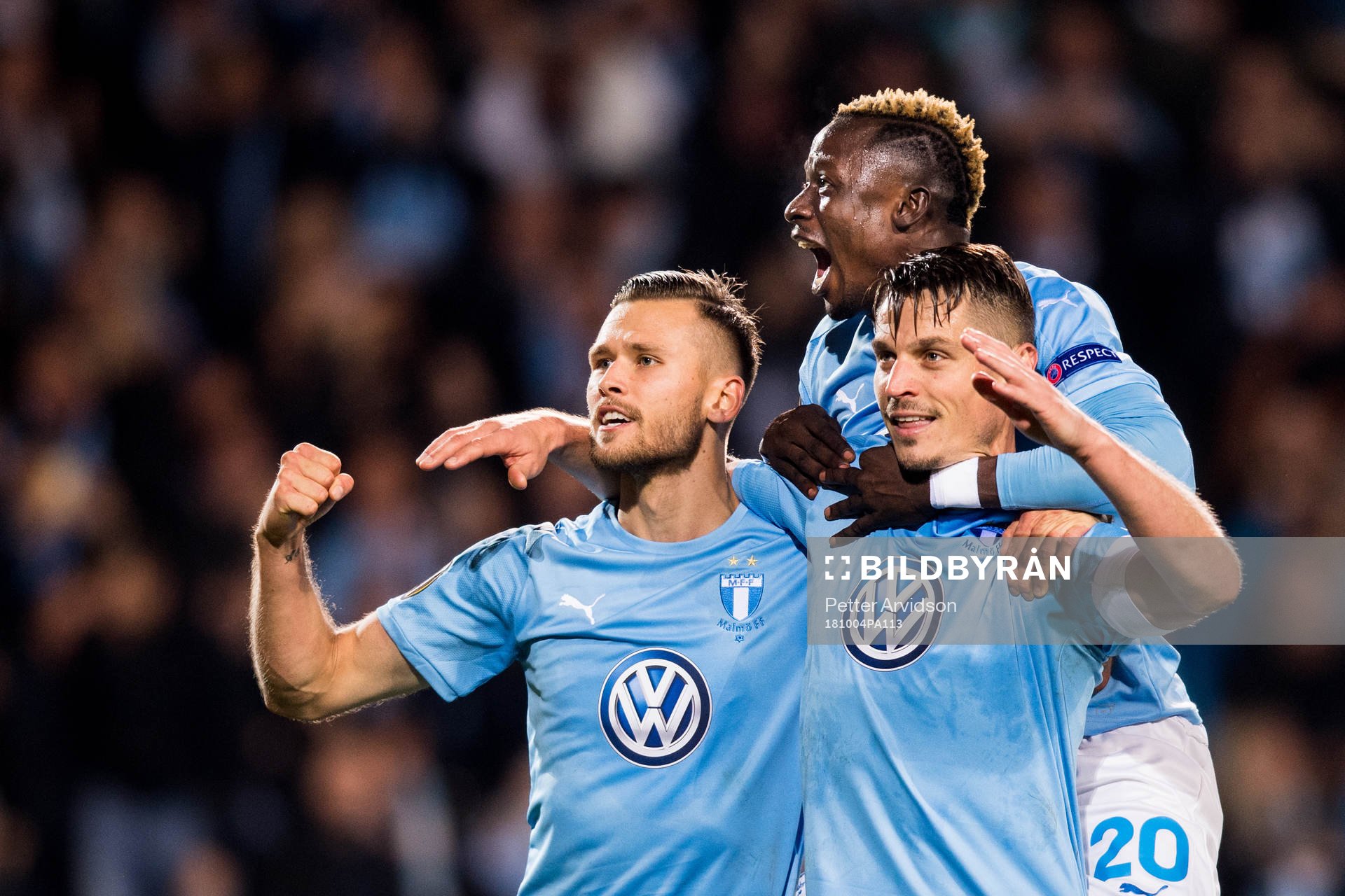 Markus Rosenberg of Malmö FF celebrates with Arnór Ingvi