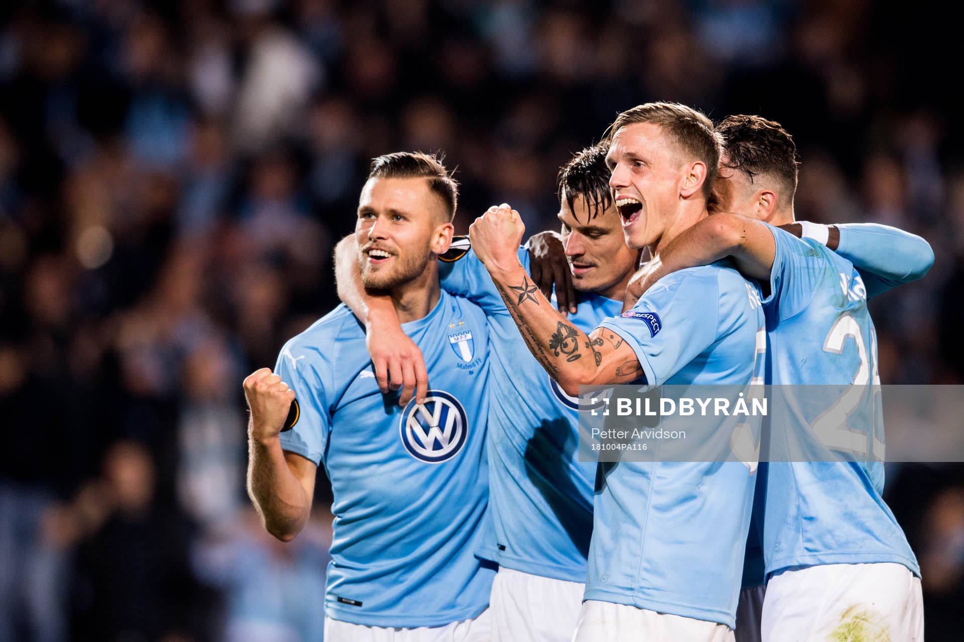 Markus Rosenberg of Malmö FF celebrates with Arnór Ingvi