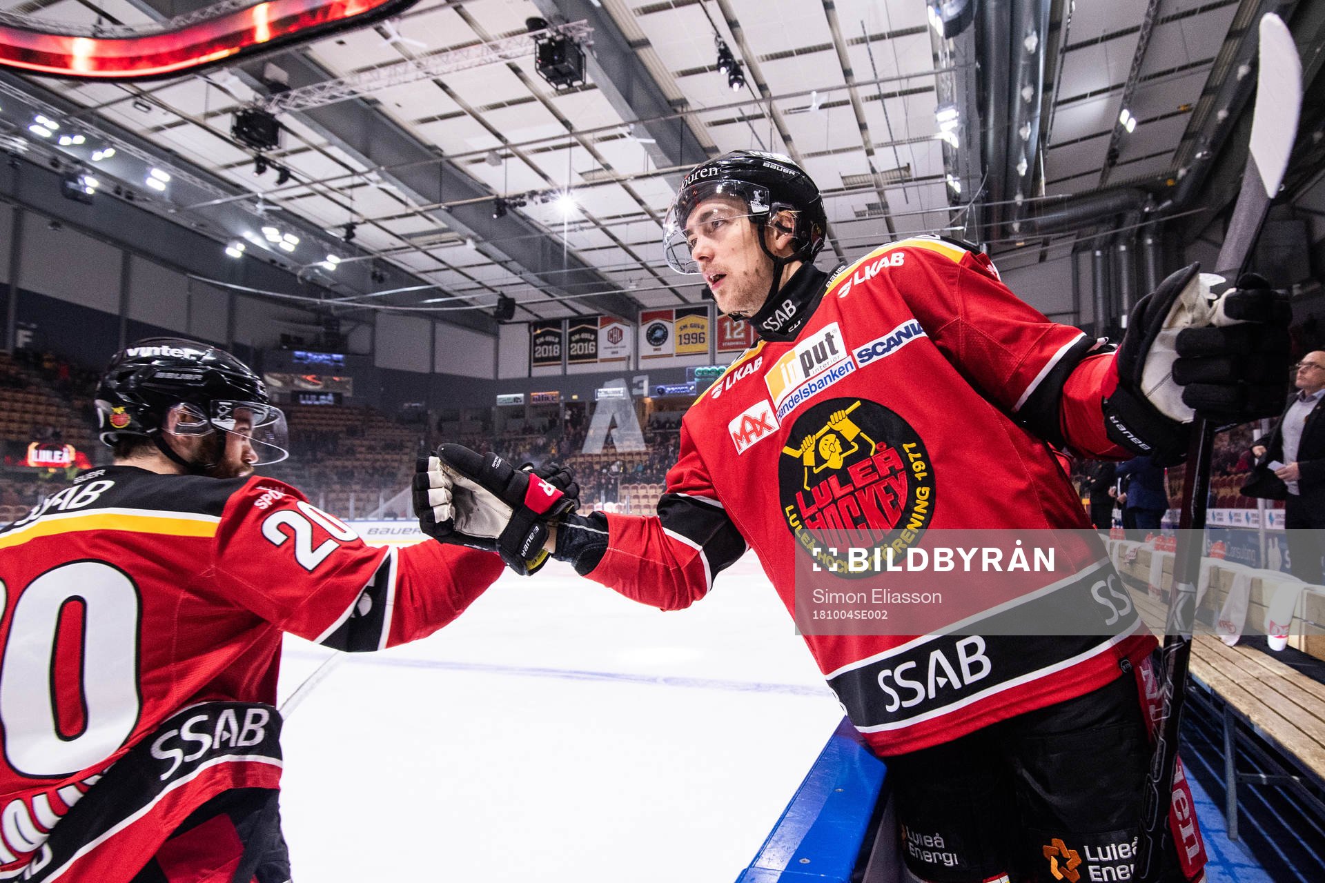 Luleås Johan Forsberg och Jack Connolly jublar