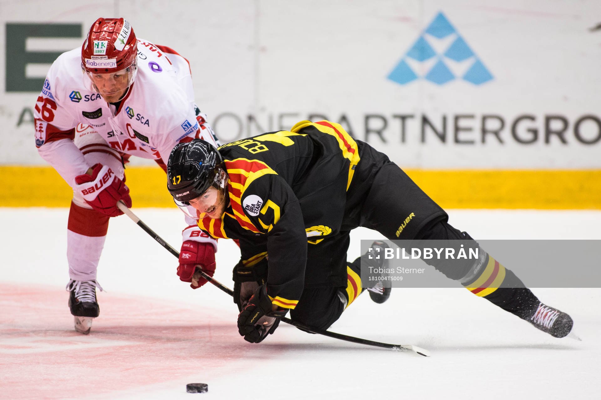 Timrås Hampus Larsson och Brynäs Alexander Bjurström