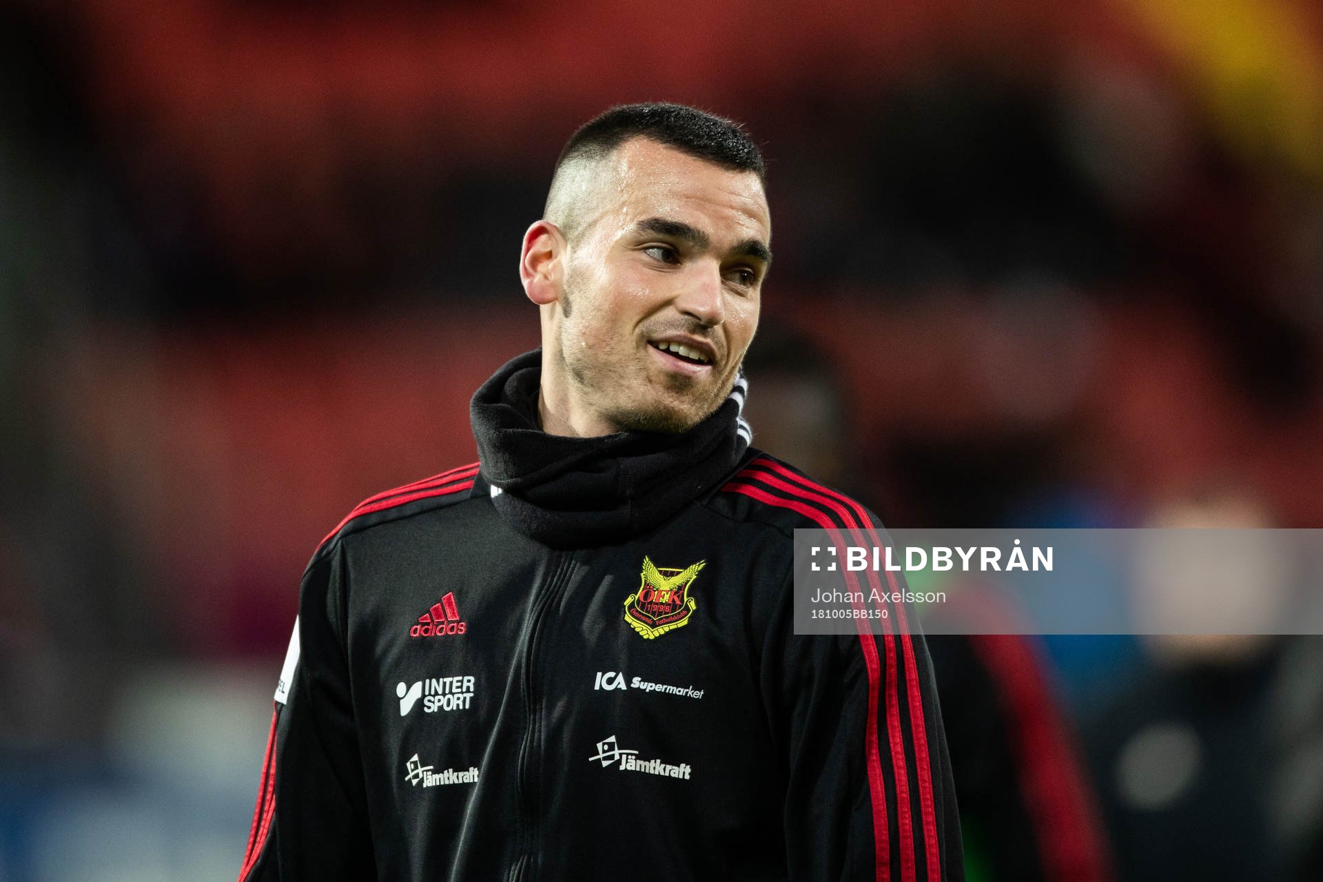 Östersunds Dino Islamovic värmer upp
