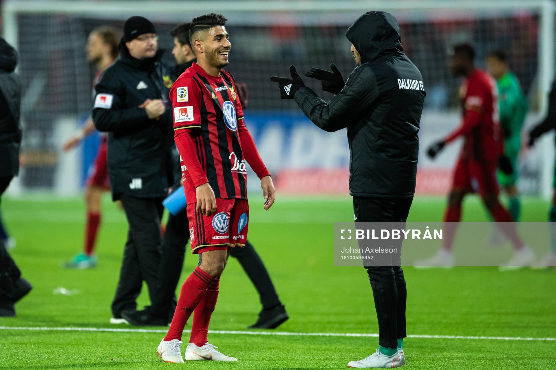 Östersunds Hosam Aiesh  i samtal med Dalkurds Ferhad Ayaz