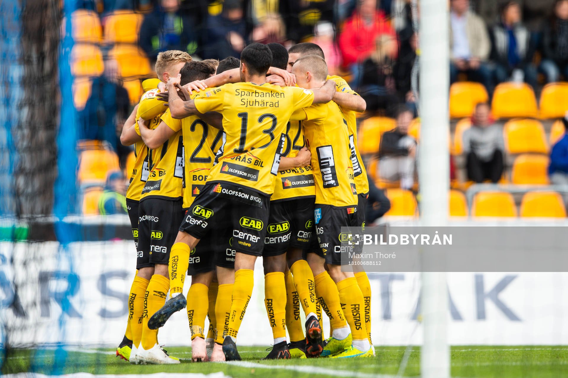 Elfsborgs Chinedu Obasi blir omkramad av lagkamrater