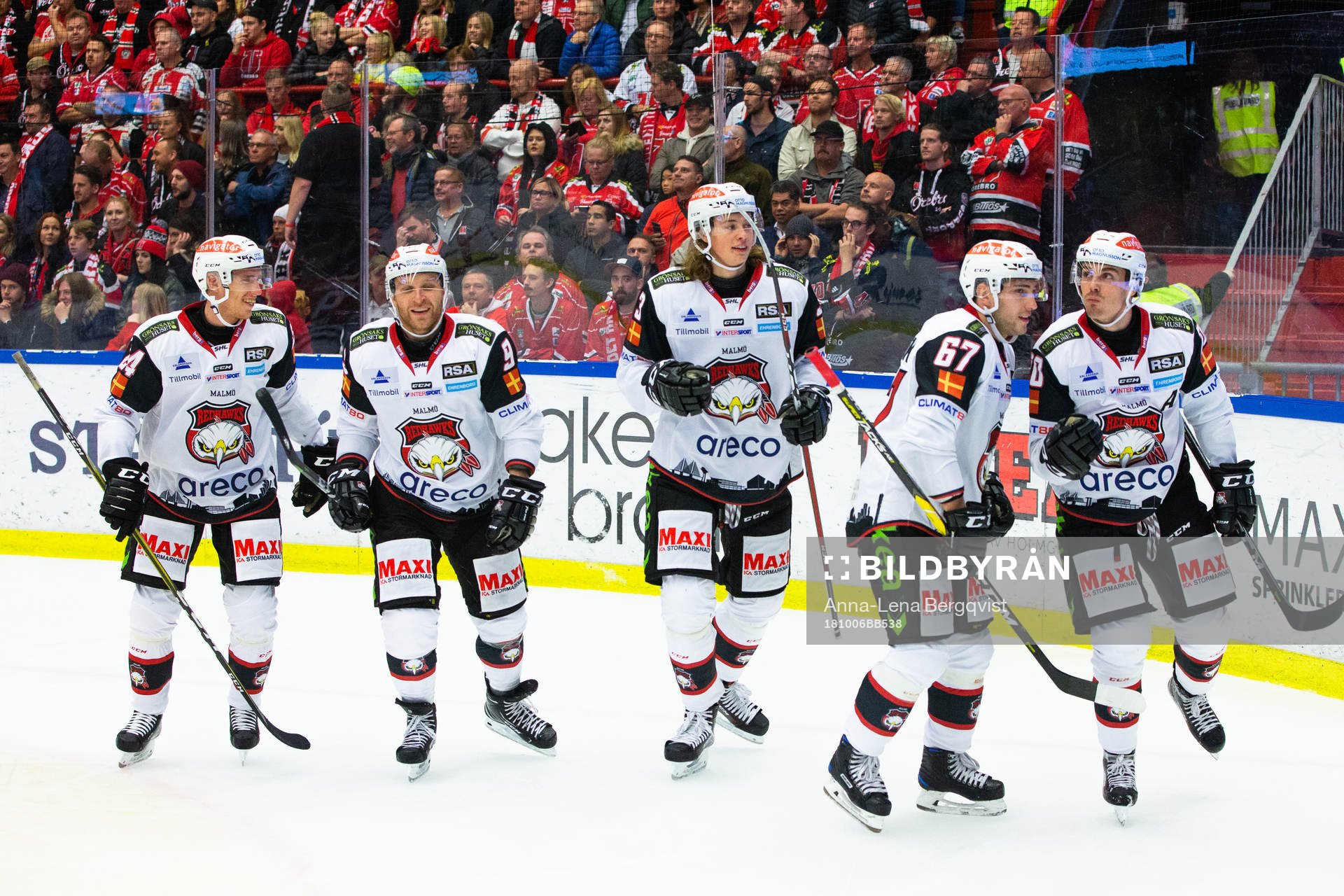 Malmö Redhawks spelare jublar