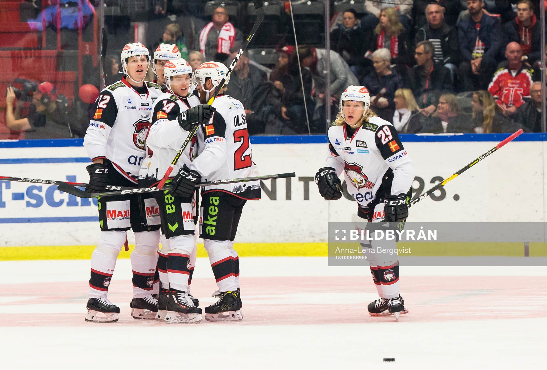 Malmö Redhawks Marcus Sylvegård jublar