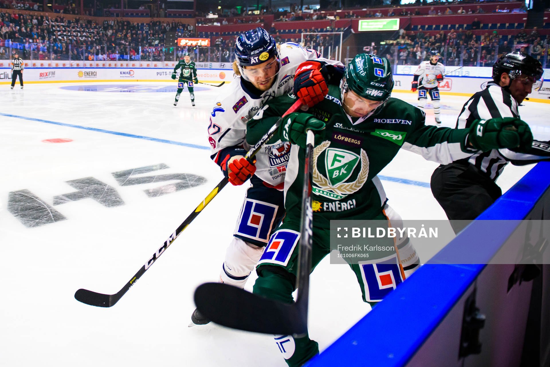 Linköpings Adam Brodecki och Färjestads Axel Ottosson