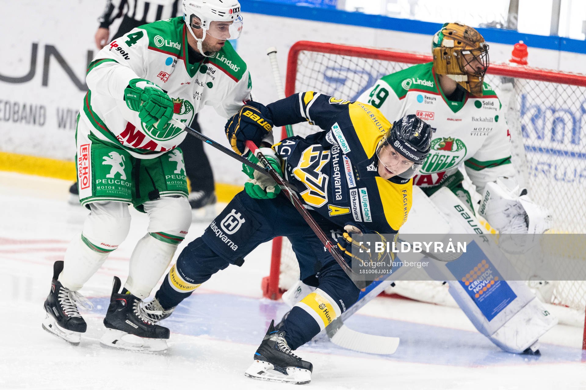 s Christoffer Persson och Rögles Kodie Curran