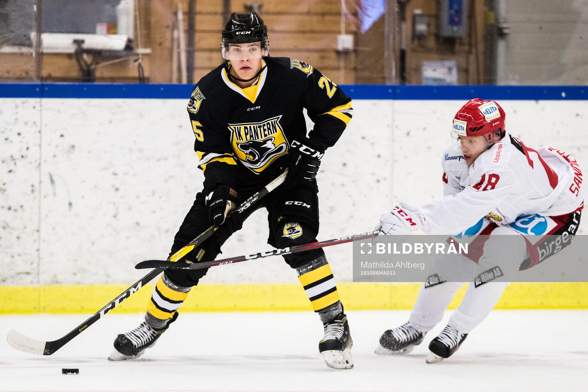 Panterns Oliver Larsen och Almtunas Lucas Sandström
