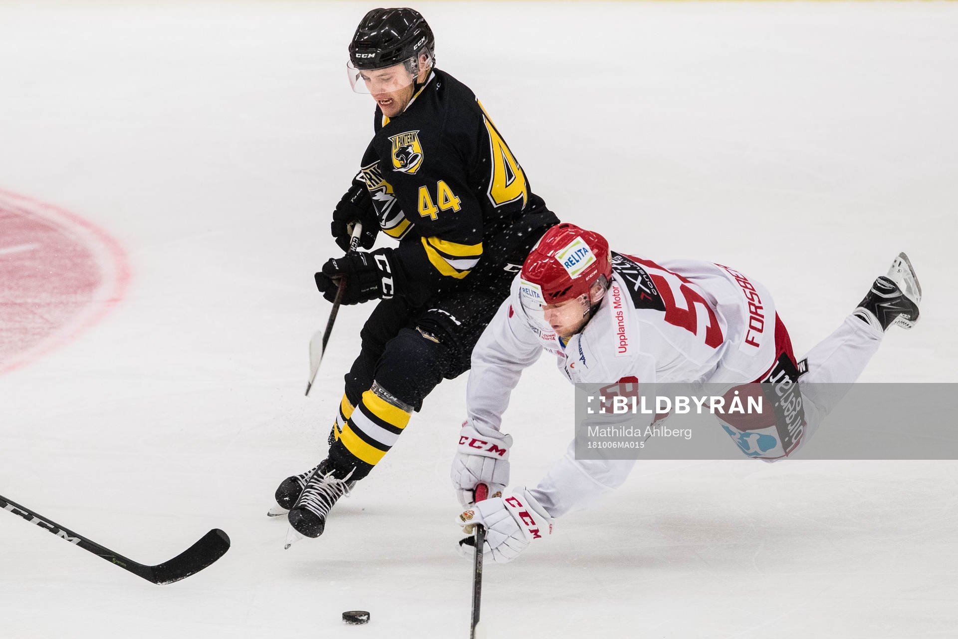 Panterns Erik Nyström och Almtunas Fredrik Forsberg