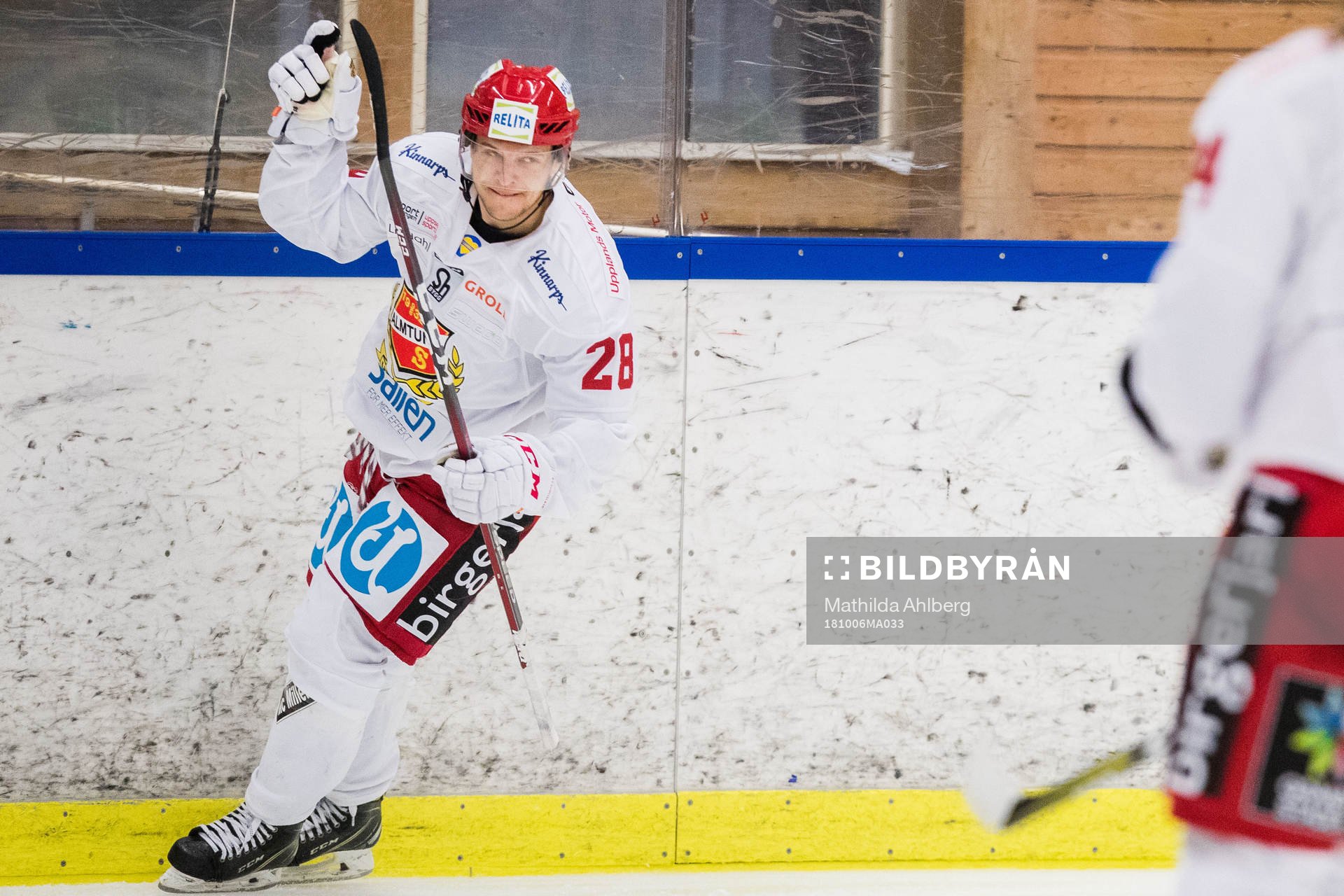 Almtunas Lucas Sandström jublar
