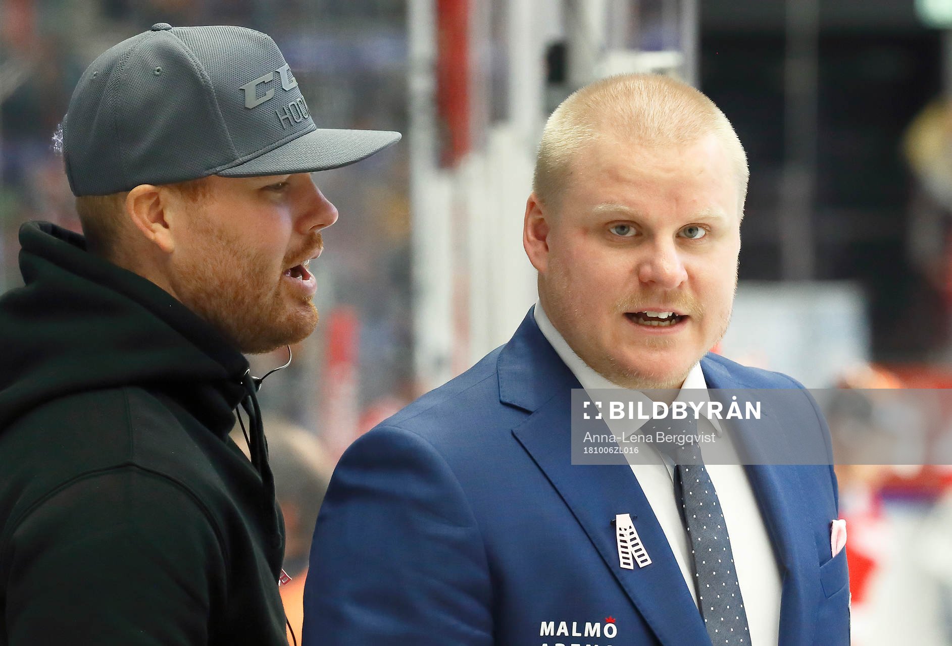 Malmö Redhawks materialförvaltare Anders Fagerström samt