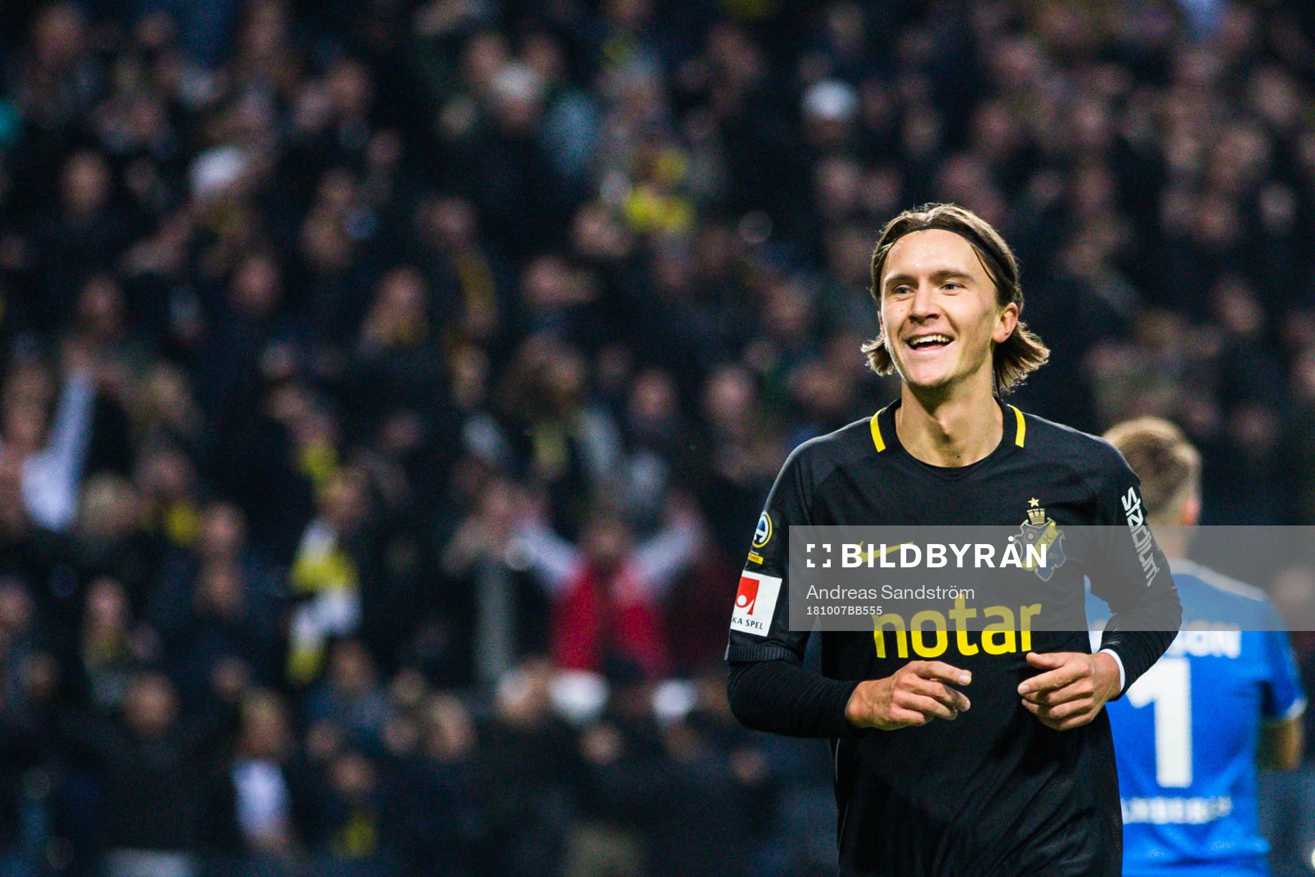 s Kristoffer Olsson jublar