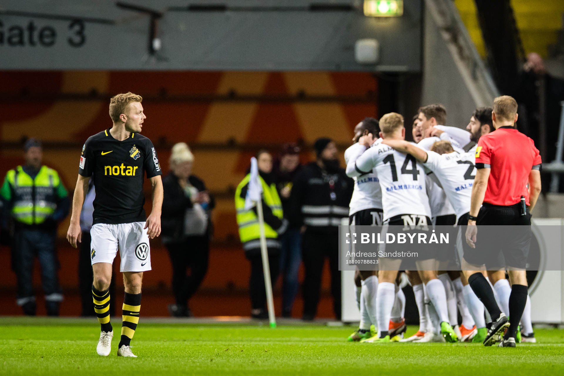 s Sebastian Larsson deppar