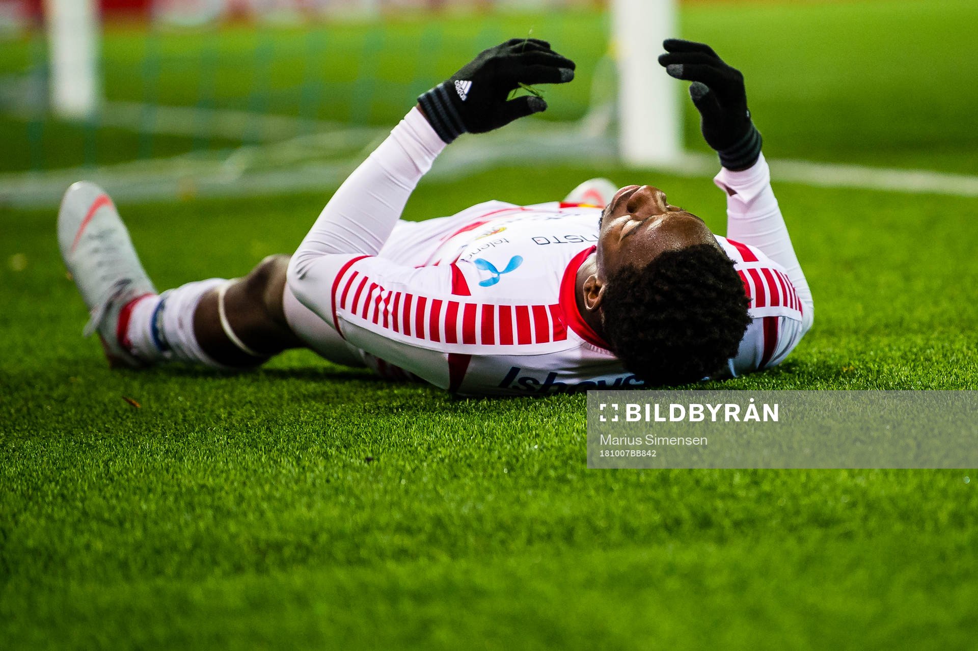 Mushaga Bakenga of Tromsø looks dejected