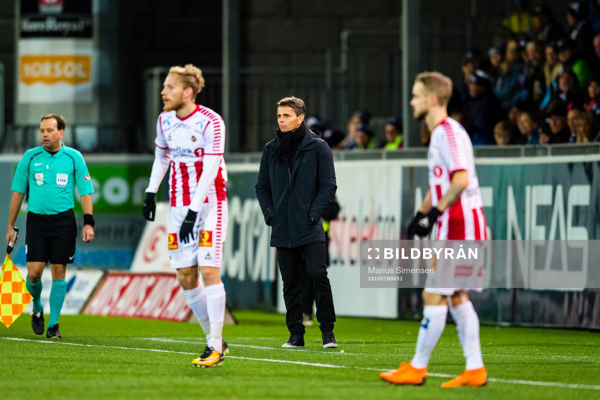 Simo Valakari, head coach of Tromsø, looks dejected