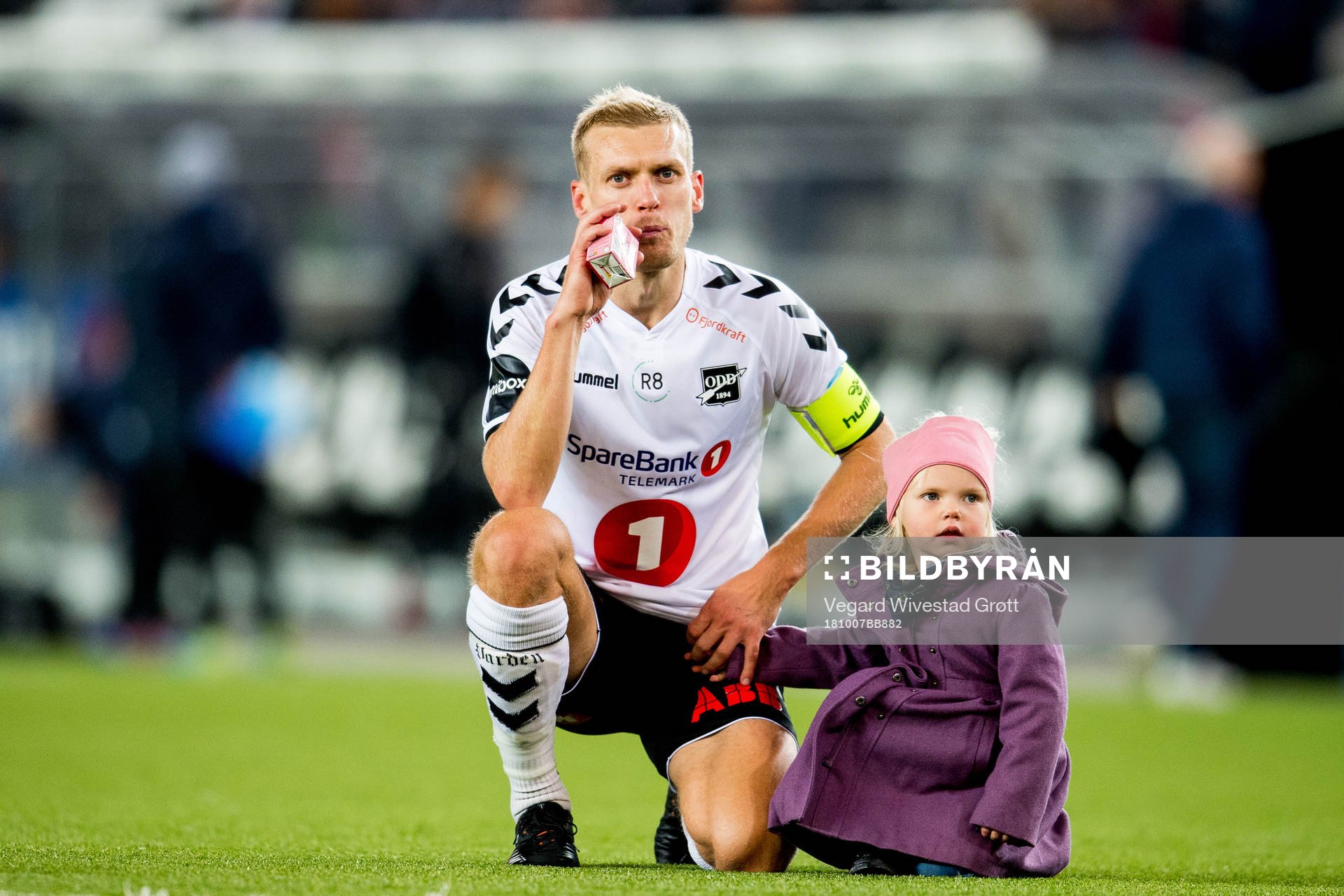 Steffen Hagen of Odd with his daughter