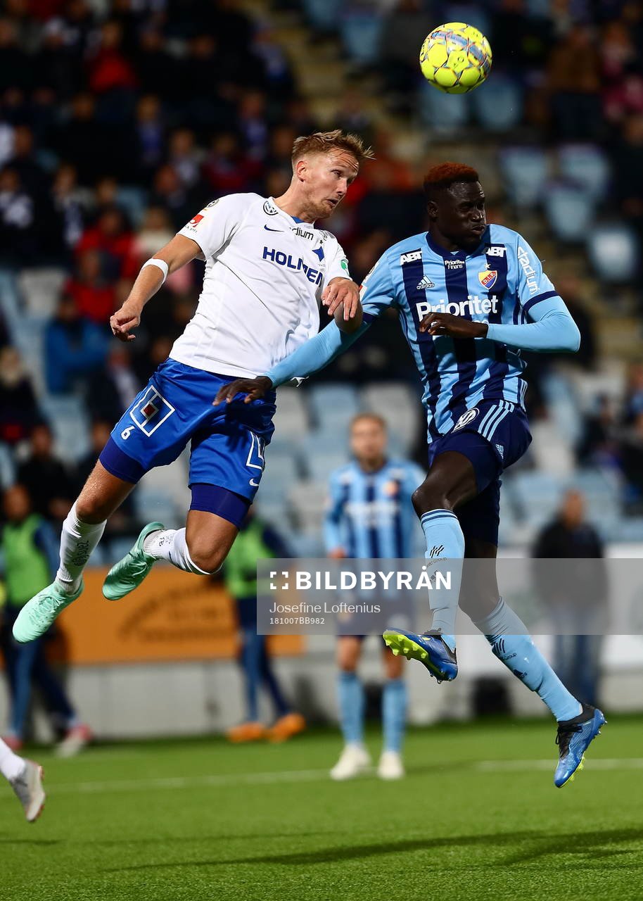 Norrköpings Kasper Larsen och Djurgårdens Aliou Badji