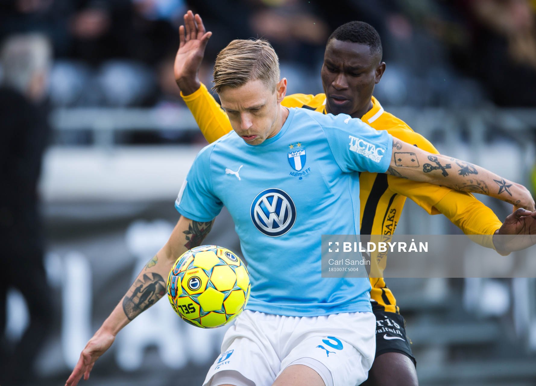 Malmö FFs Sören Rieks och Häckens Elohor Ekpolo