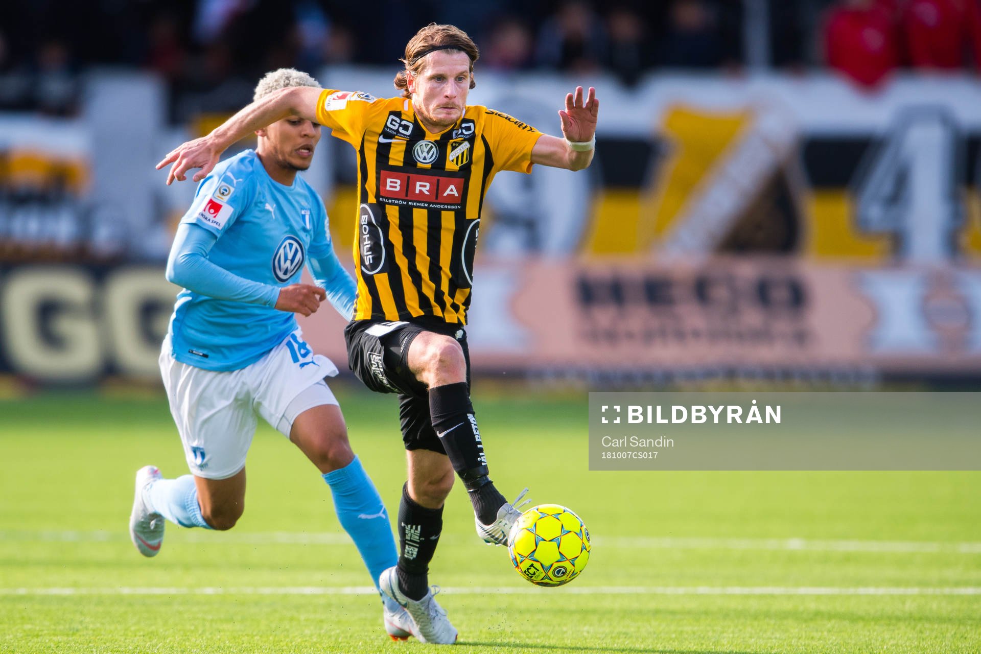 Malmö FFs Romain Gall och Häckens Erik Friberg