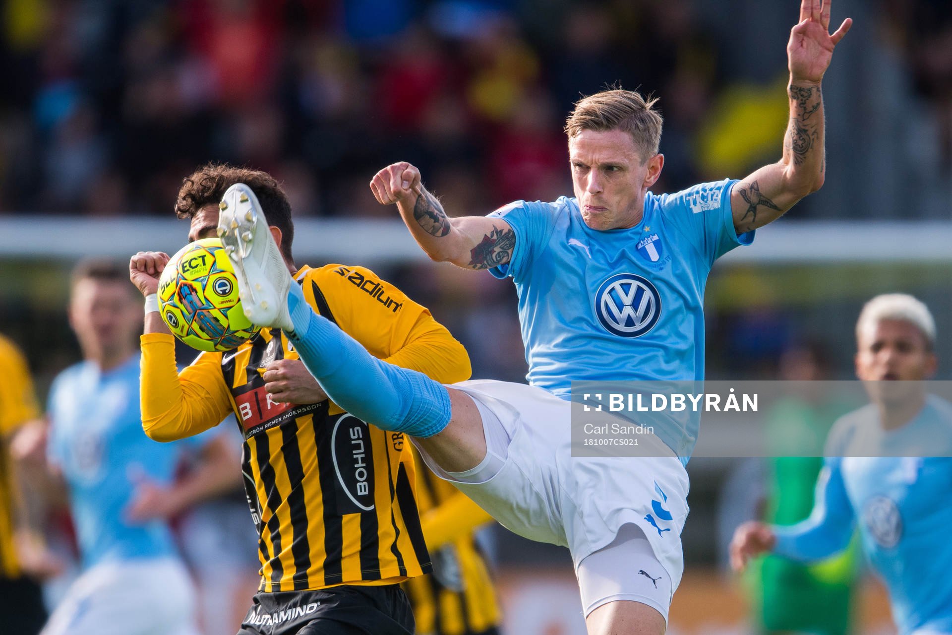Malmö FFs Sören Rieks och Häckens Daleho Irandust