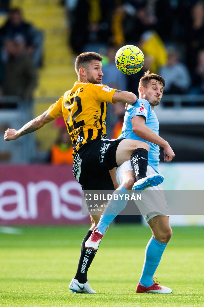 Häckens Joona Toivo och Malmö FFs Markus Rosenberg