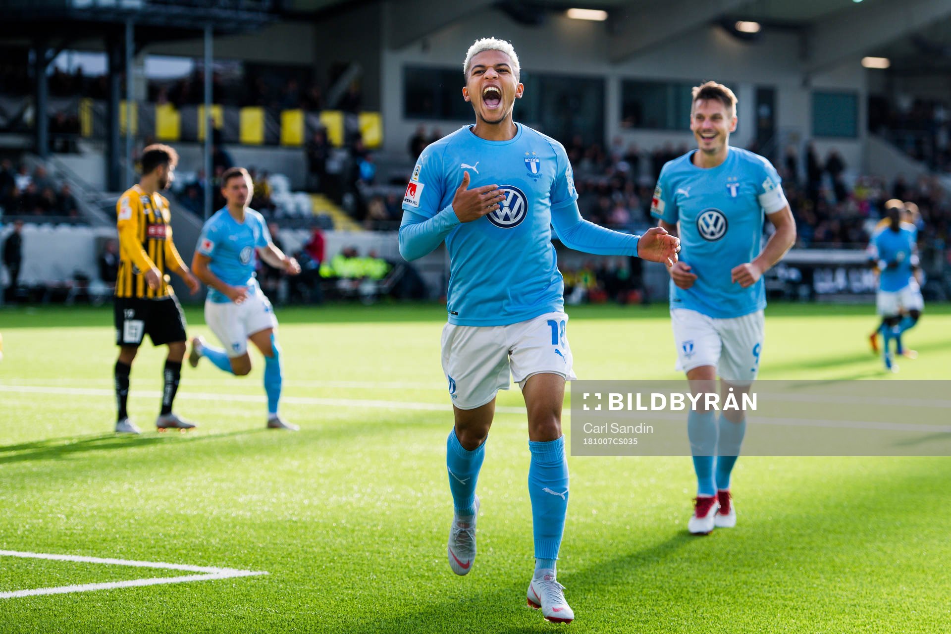 Malmö FFs Romain Gall jublar