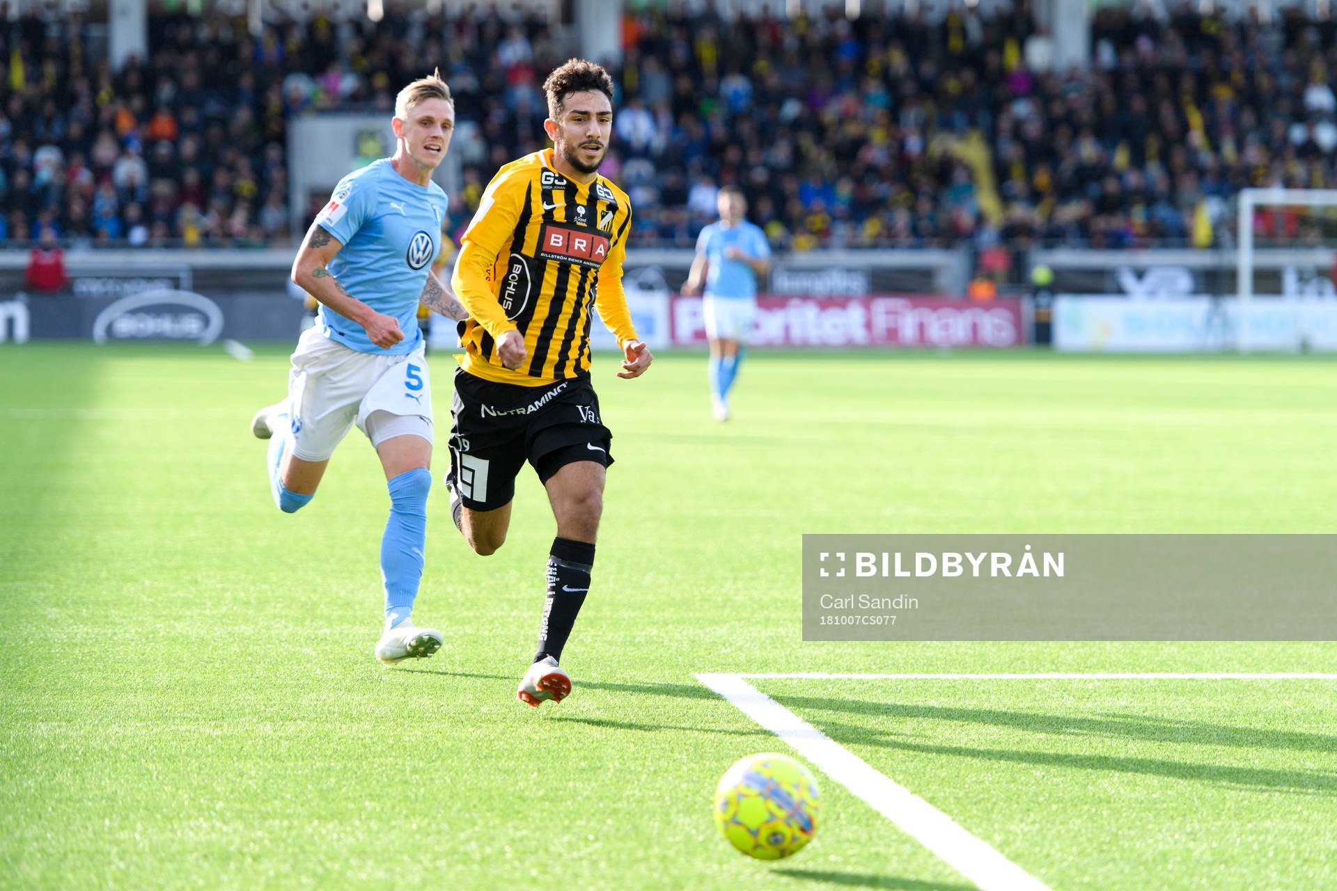 Malmö FFs Sören Rieks och Häckens Daleho Irandust