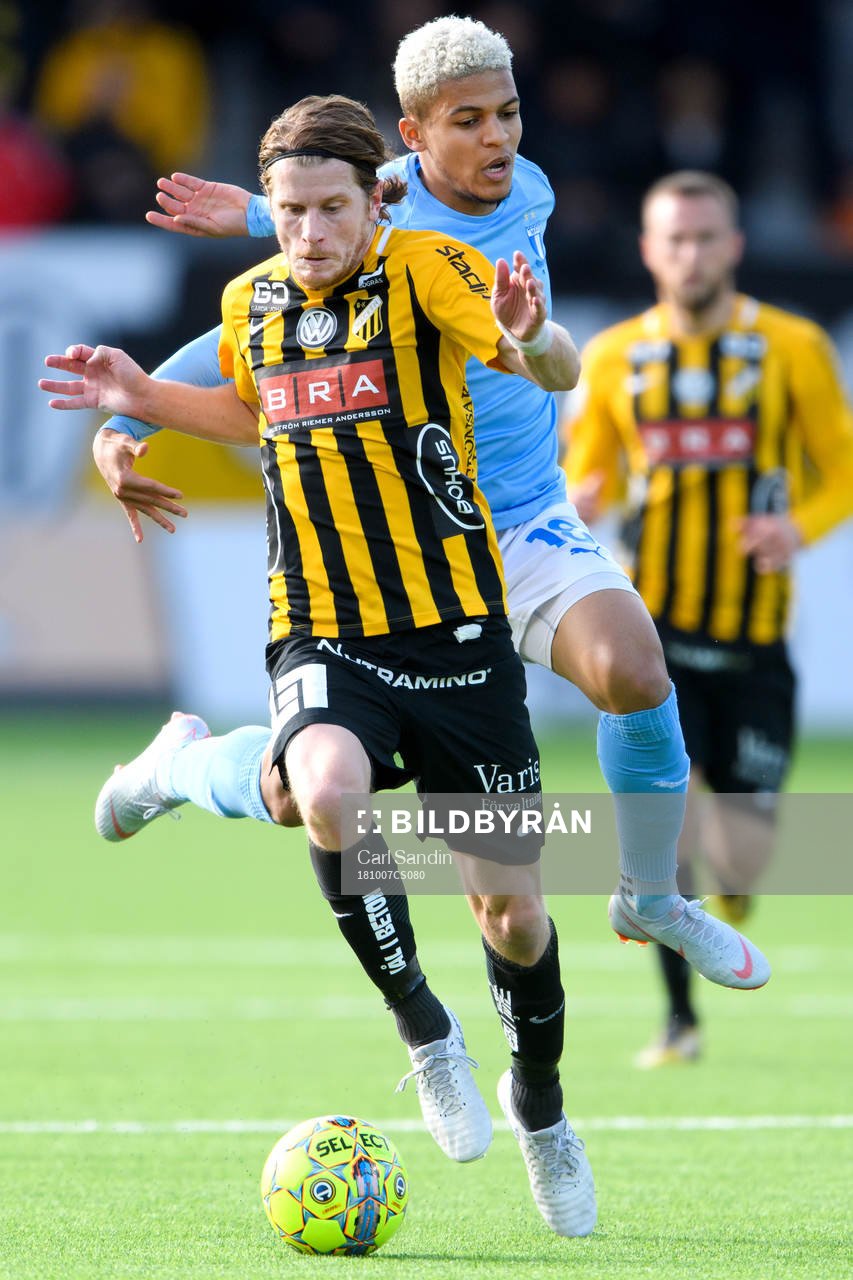 Häckens Erik Friberg och Malmö FFs Romain Gall