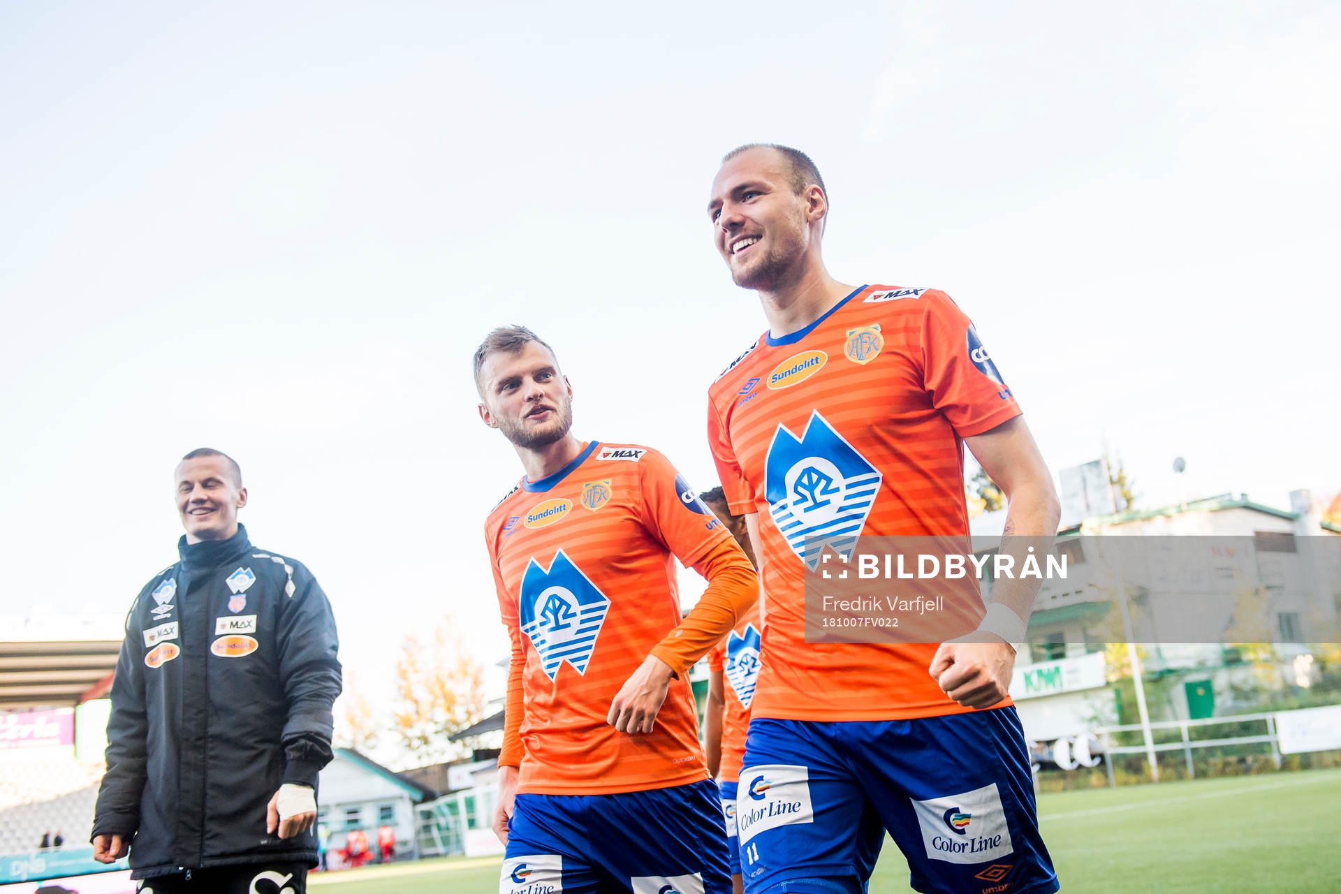 Adam Örn Arnarson and Aron Elís Thrándarson of Aalesund
