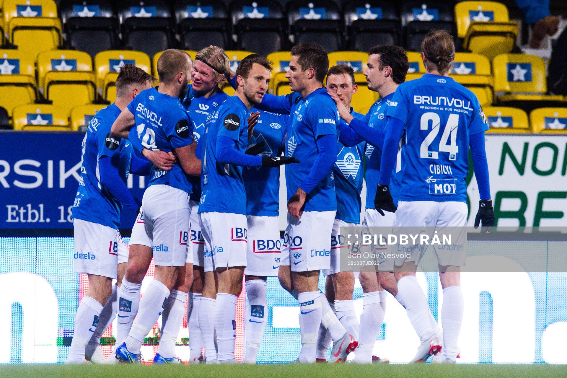 Erling Braut Håland of Molde celebrate the 1-0 goal