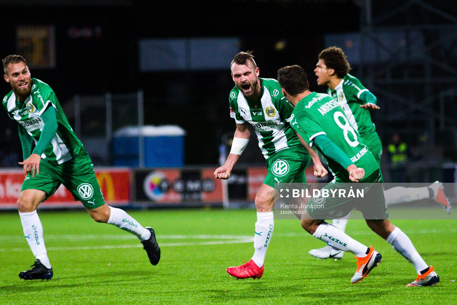Hammarbys Mads Fenger Nielsen jublar