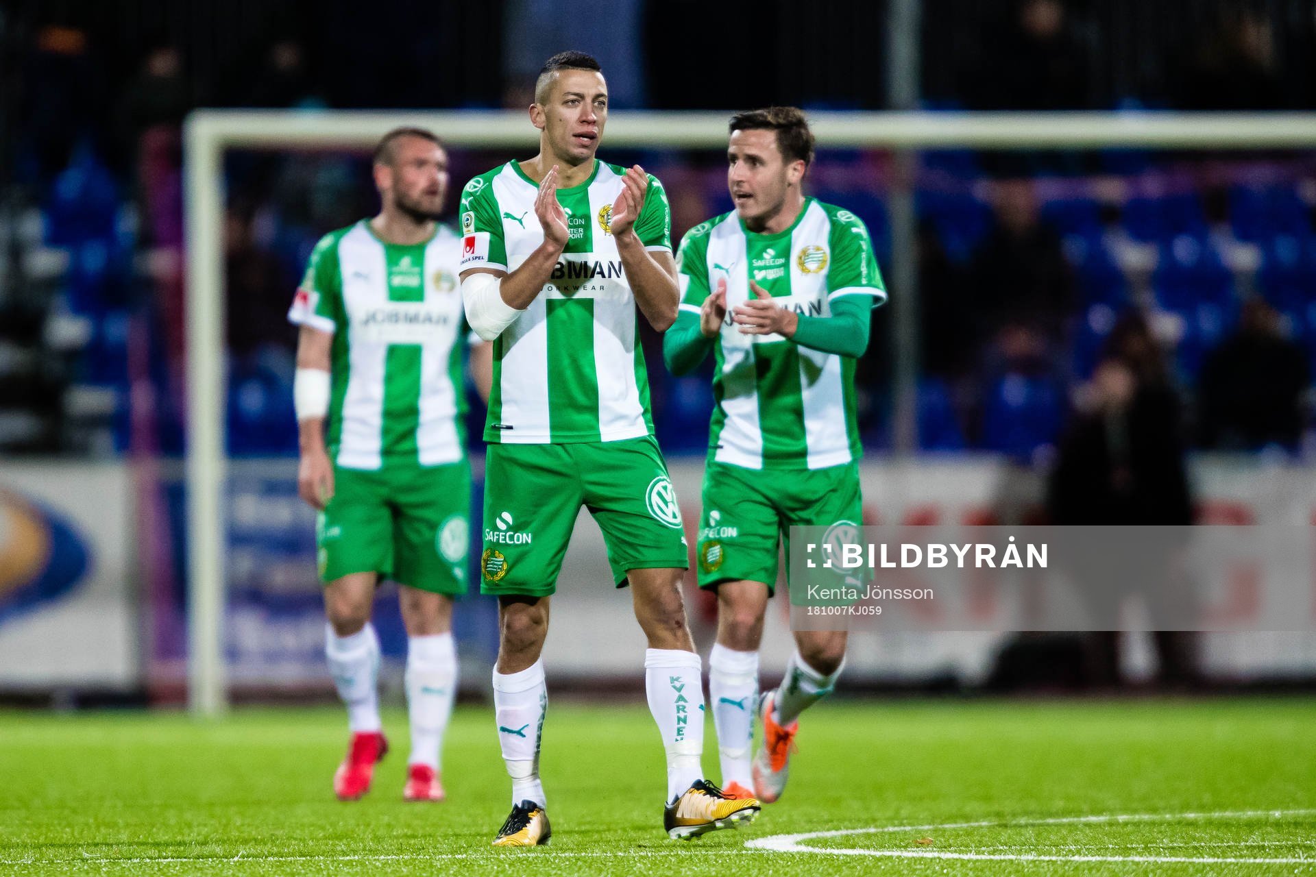 Hammarbys Nikola Djurdjic jublar med Jeppe Andersen