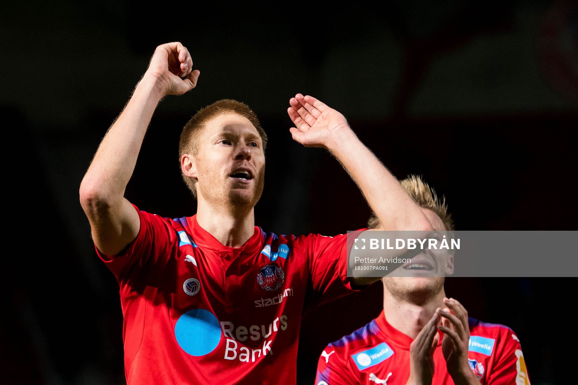 Helsingborgs Markus Holgersson tackar publiken