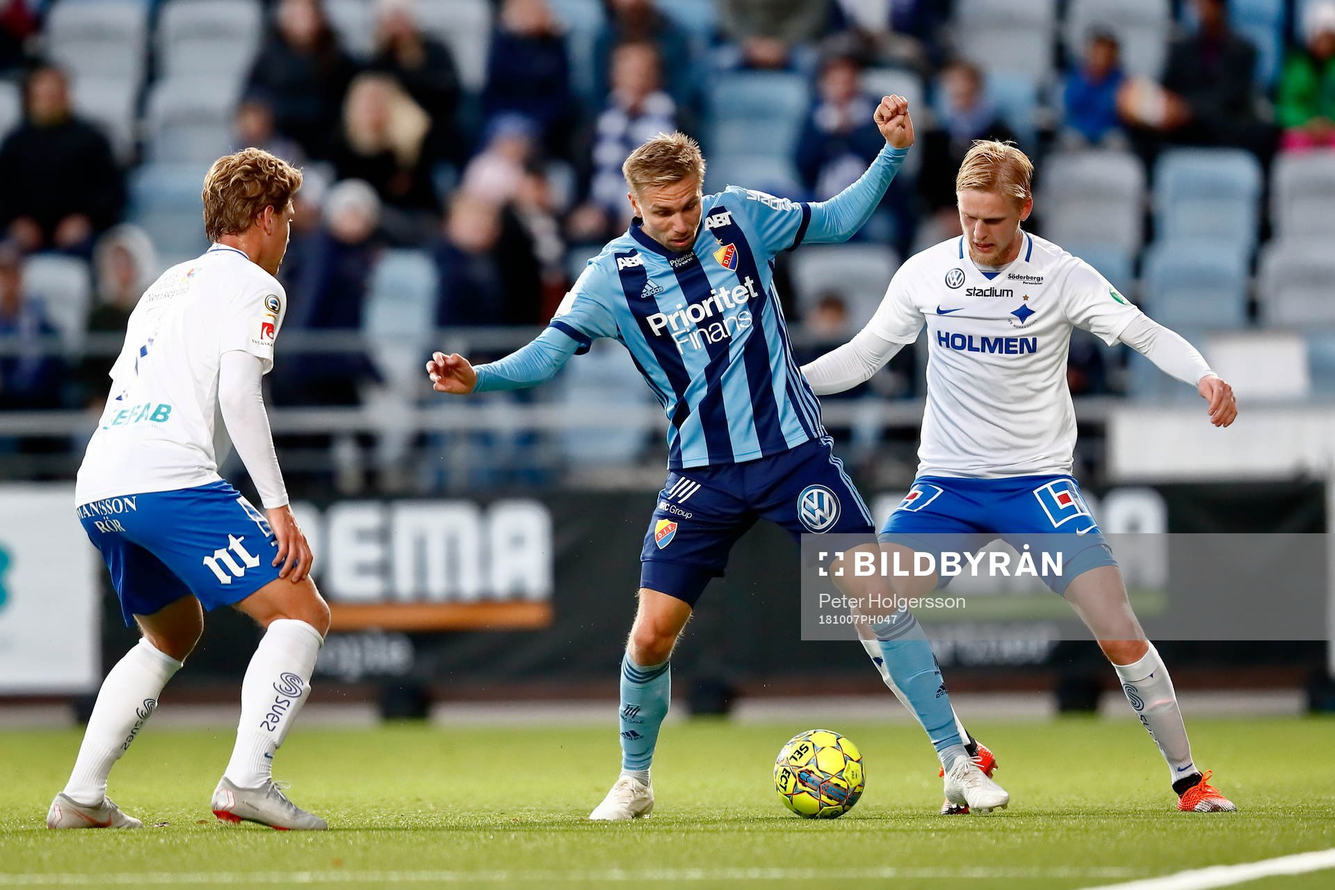 Djurgårdens Jonathan Augustinsson och Norrköpings Kalle