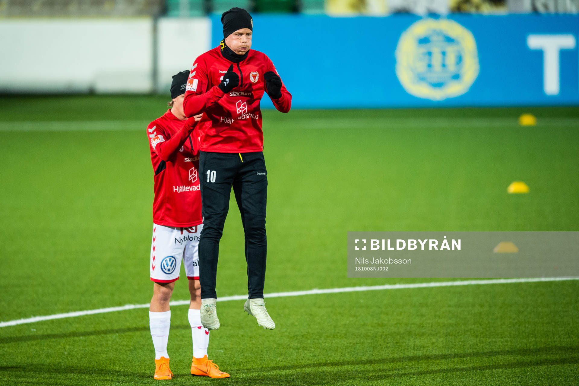 Kalmars Tobias Eriksson värmer upp