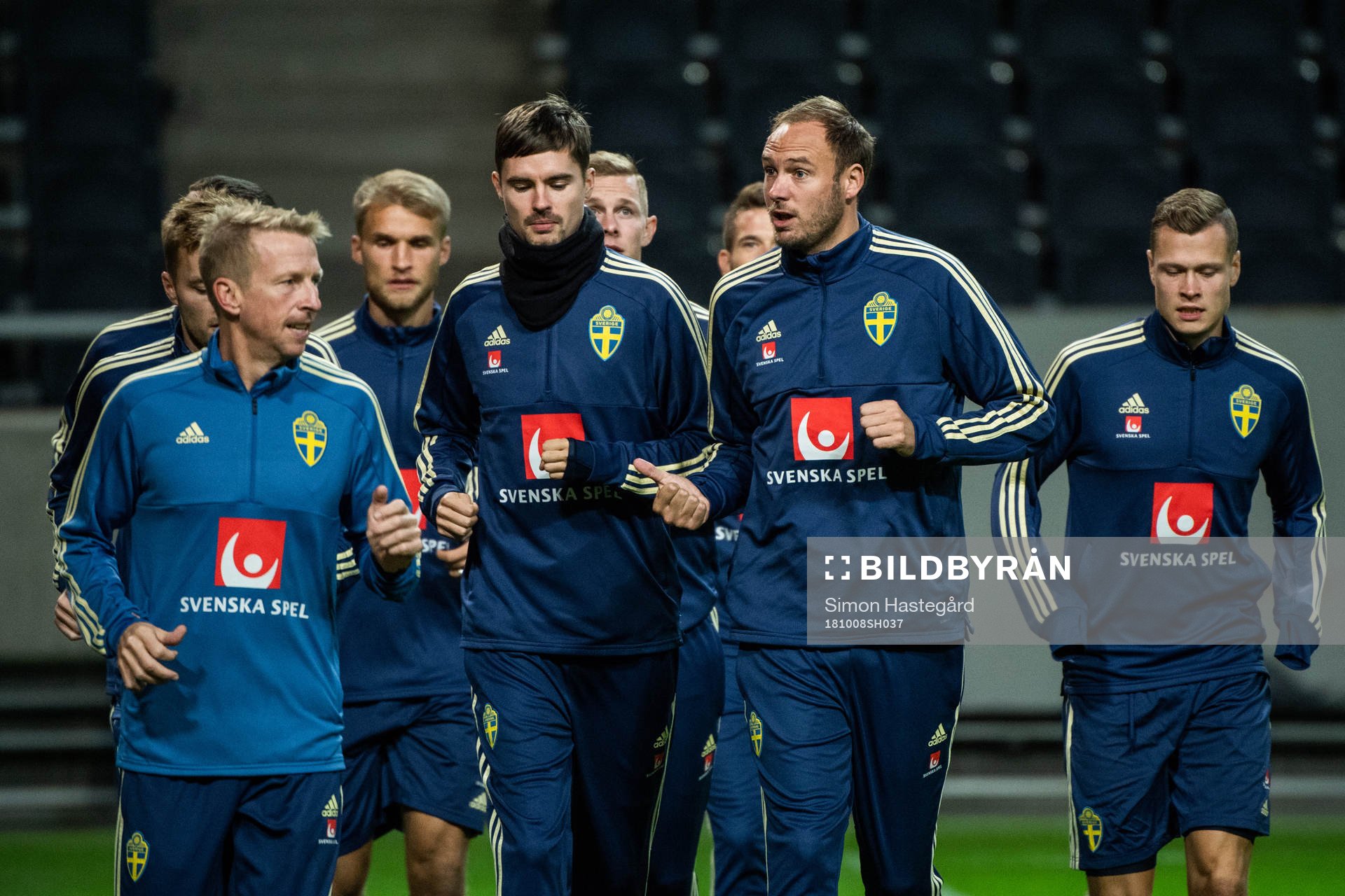 Sveriges Mikael Lustig och Andreas Granqvist värmer upp