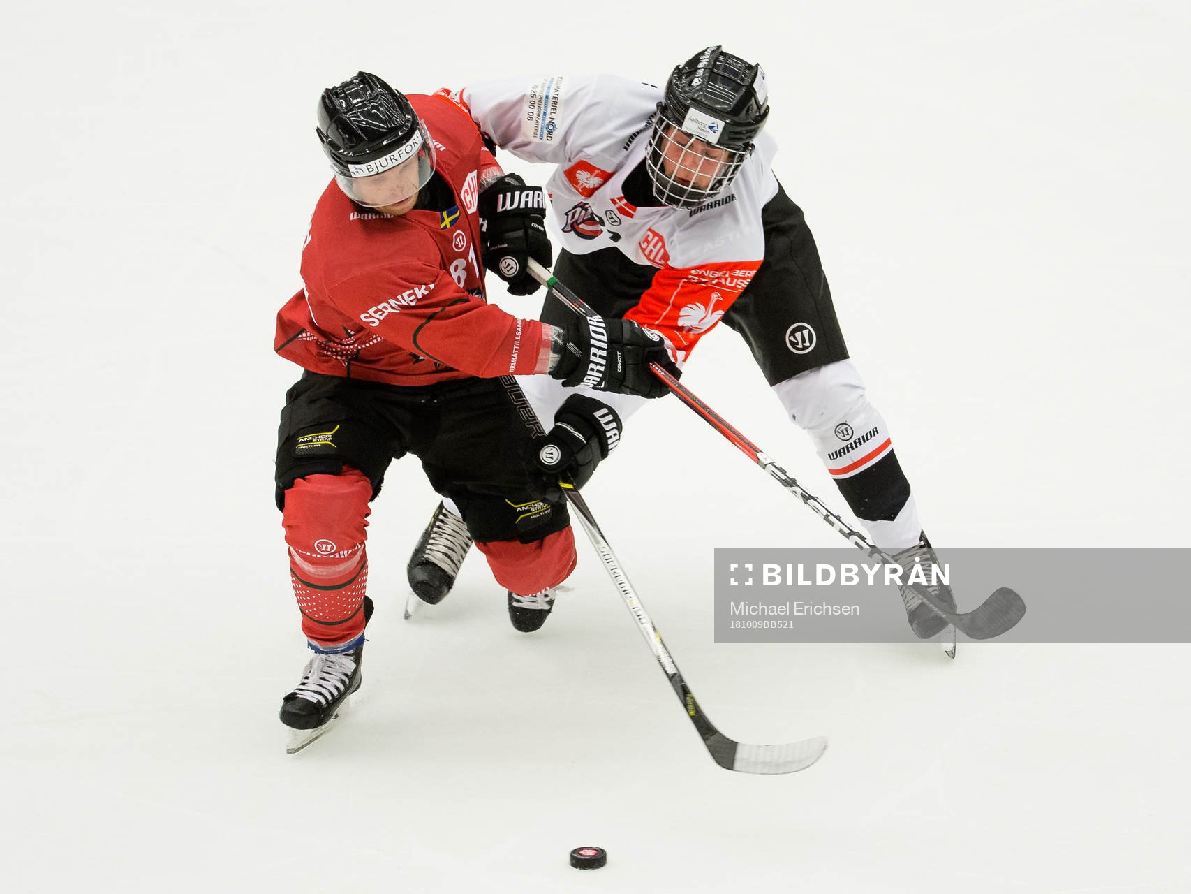 Ryan Lasch of Frölunda and Jonathan Brinkman of Aalborg
