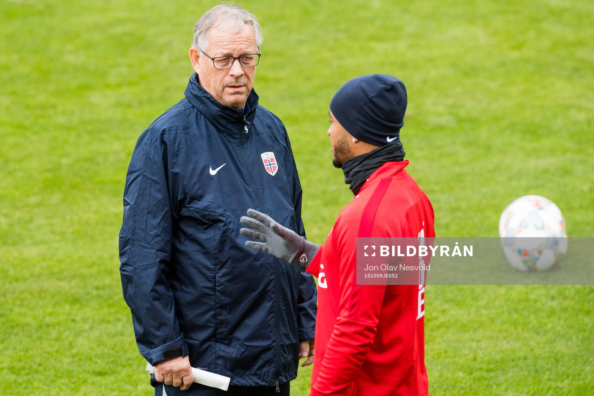 Lars Lagerbäck, head coach of Norway, and Joshua King of