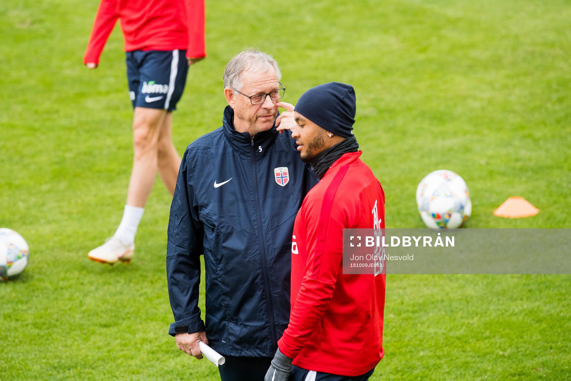 Lars Lagerbäck, head coach of Norway, and Joshua King of