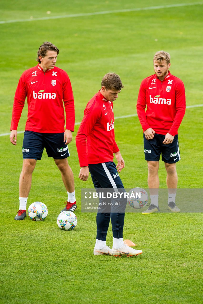 Sander Berge, Alexander Sørloth and Fredrik Midtsjø of