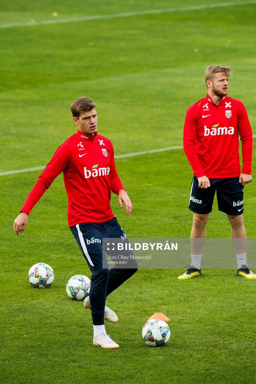 Alexander Sørloth and Fredrik Midtsjø of Norway