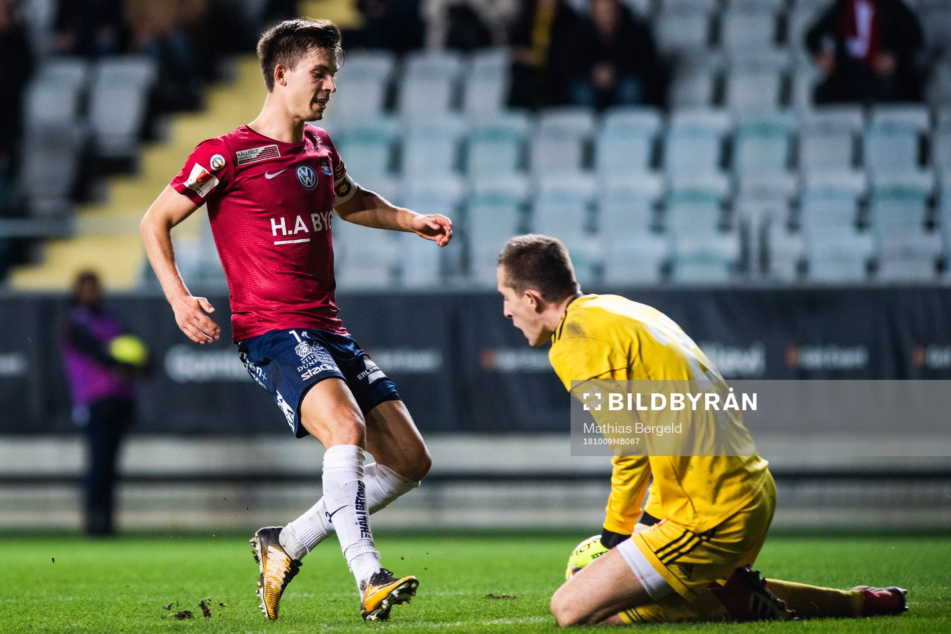 Örgrytes Daniel Paulson missar ett läge att göra mål