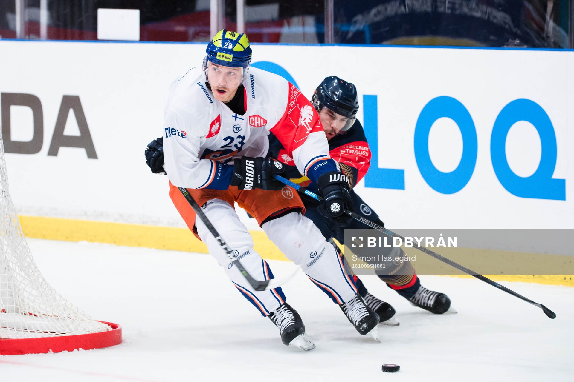 Aleksi Elorinne of Tappara and Gustav Possler of Djurgården