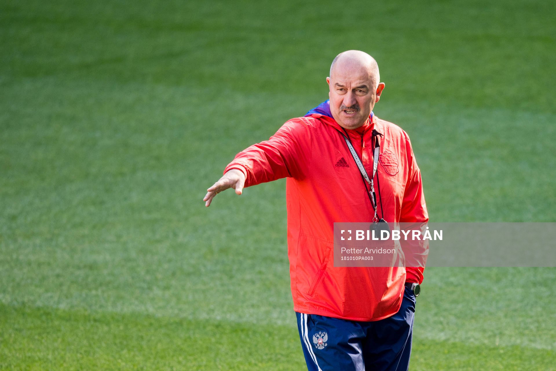 Head coach Stanislav Cherchesov of Russia