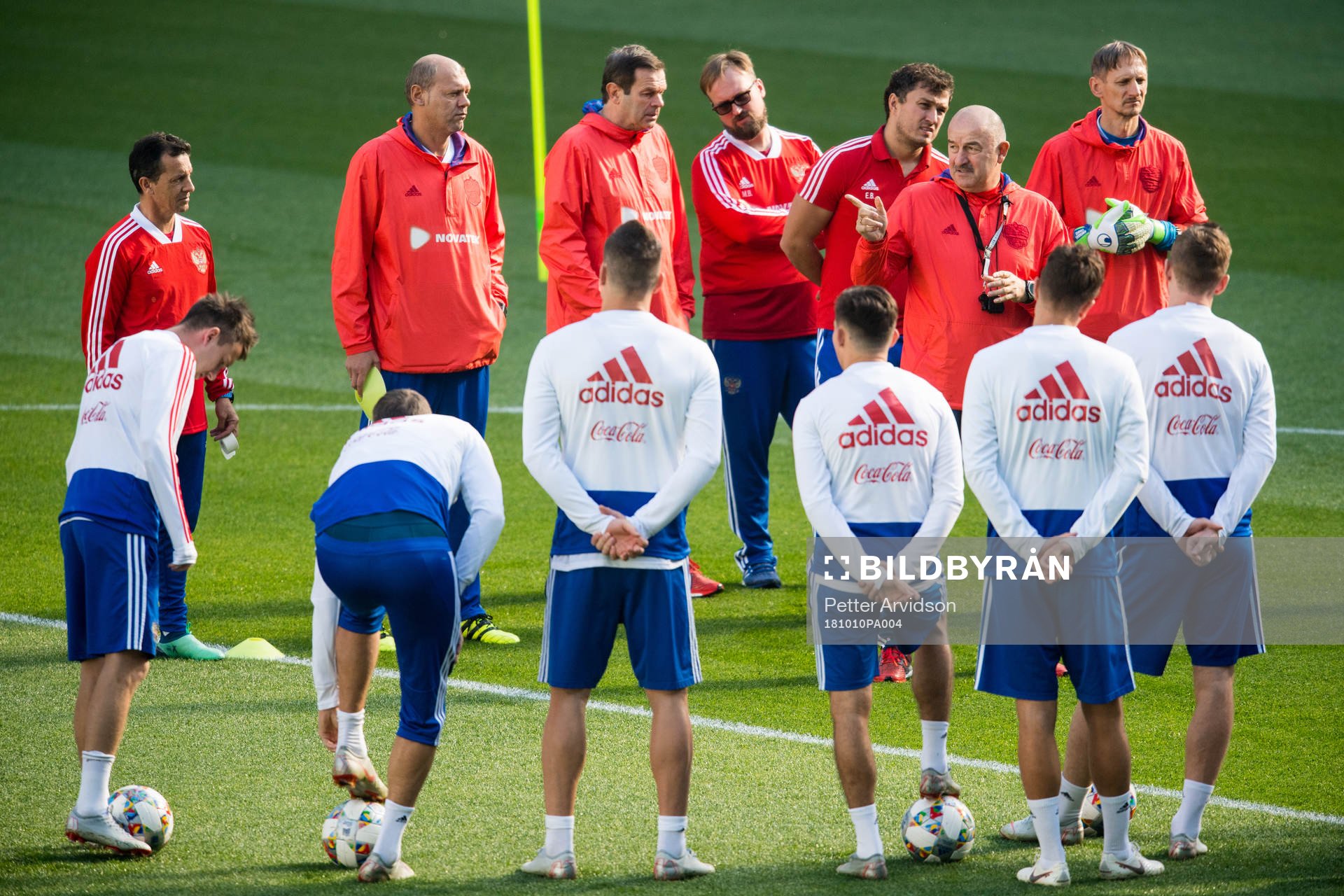 Head coach Stanislav Cherchesov of Russia