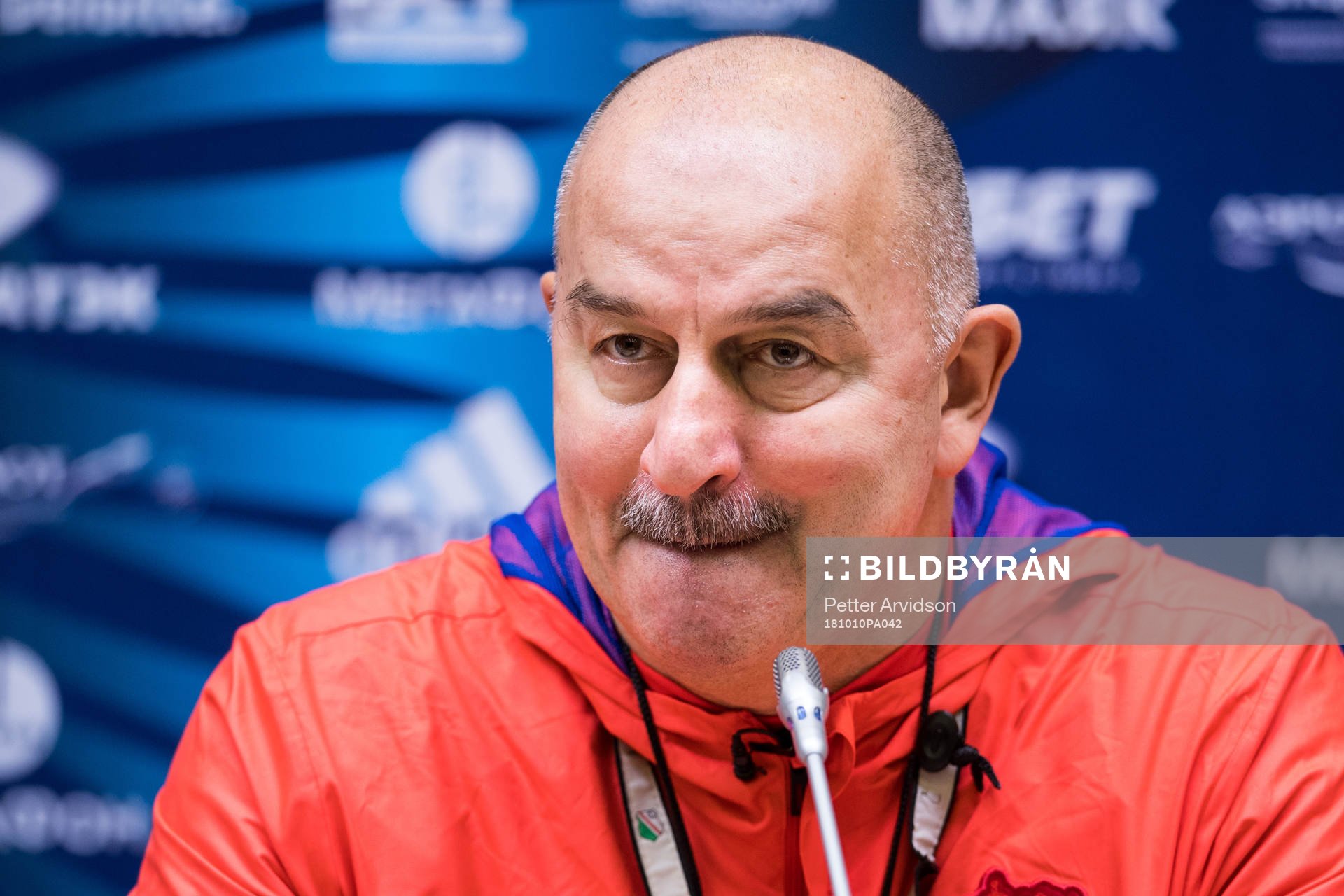 Head coach Stanislav Cherchesov of Russia